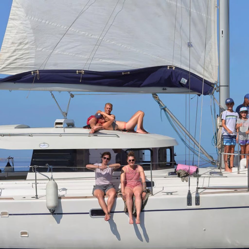 Heraklion: Sailing Cruise Dia Island with Snorkeling & Meal